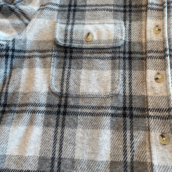 Faherty Mens’s Legend Sweater Shirt - Grey and Navy plaid size Large. - Picture 5 of 5